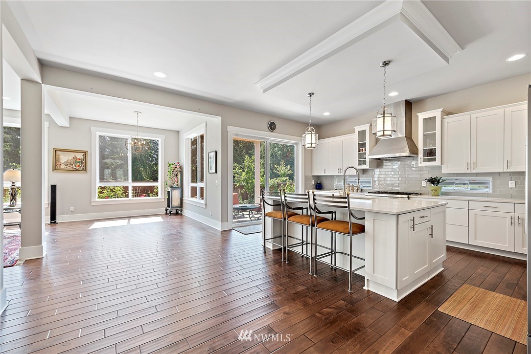 6513 Southeast 7th Place Renton, WA 98059 - Photo 7 of 25 Gallery Image 7