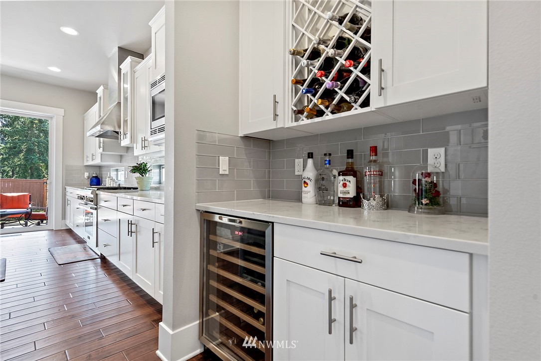 6513 Southeast 7th Place Renton, WA 98059 - Photo 10 of 25 Gallery Image 10