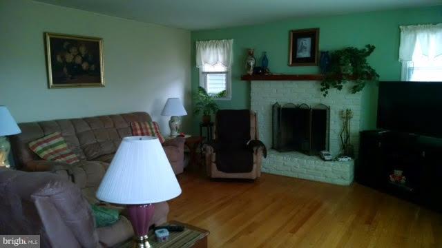 87 Russell Road Elkton, MD 21921 - Photo 3 of 8 Living Room