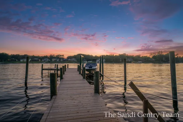 $4,995,900 | 18635 North Fruitport Road, Spring Lake, MI 49456