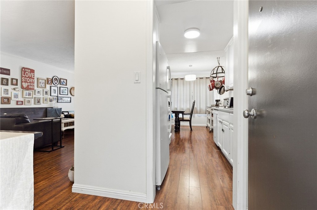 12200 Montecito Road, Unit D101 Seal Beach, CA 90740 - Photo 3 of 26