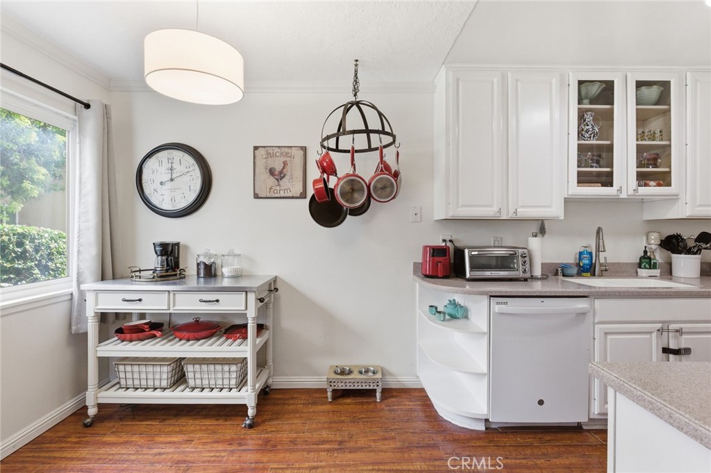 12200 Montecito Road, Unit D101 Seal Beach, CA 90740 - Photo 6 of 26