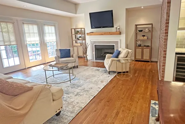 $3,700 | 3815 Montclair Drive, Memphis, TN 38111