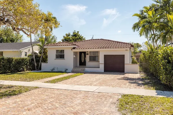 $3,350 | 180 Carlisle Drive, Miami Springs, FL 33166