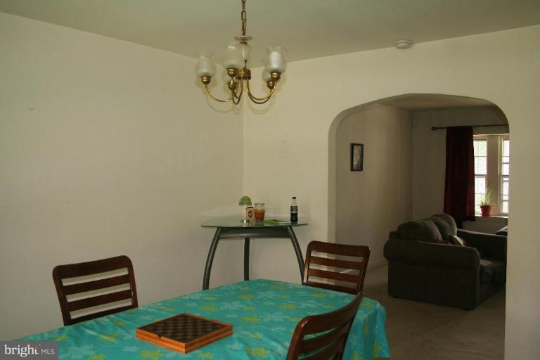 4903 Briarclift Road Baltimore, MD 21229 - Photo 8 of 10 Dining Room