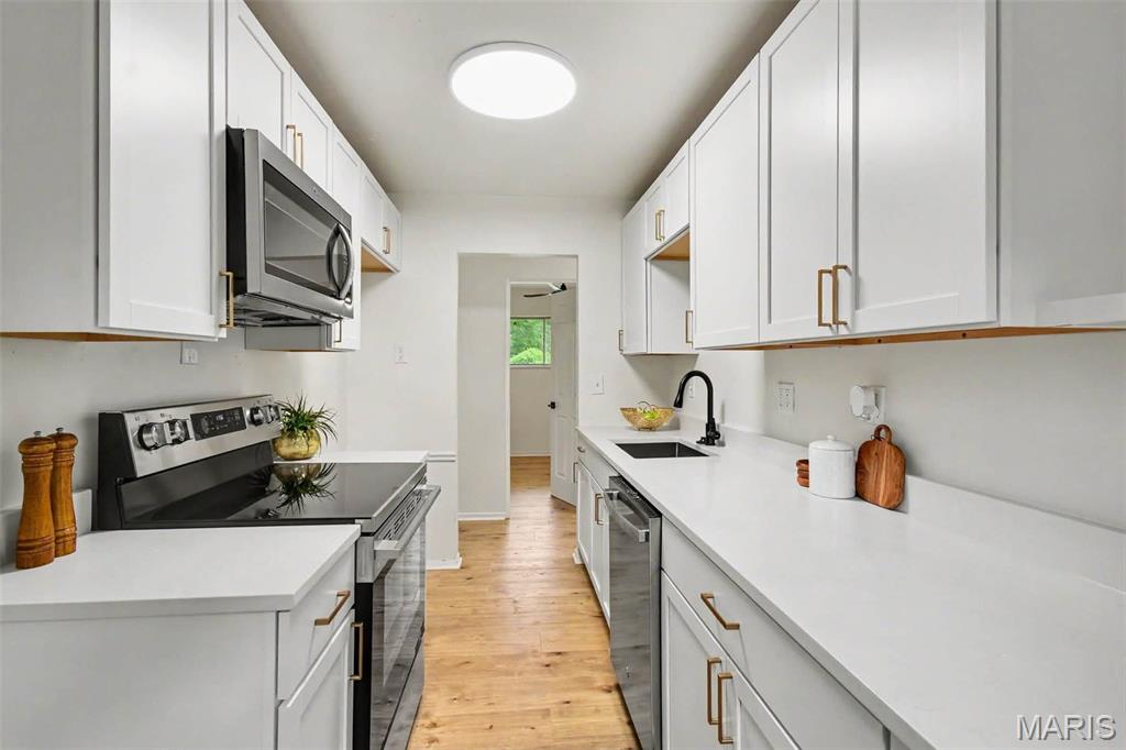 241 Glen Garry Road St. Louis, MO 63137 - Photo 7 of 23 Gallery Image 7
