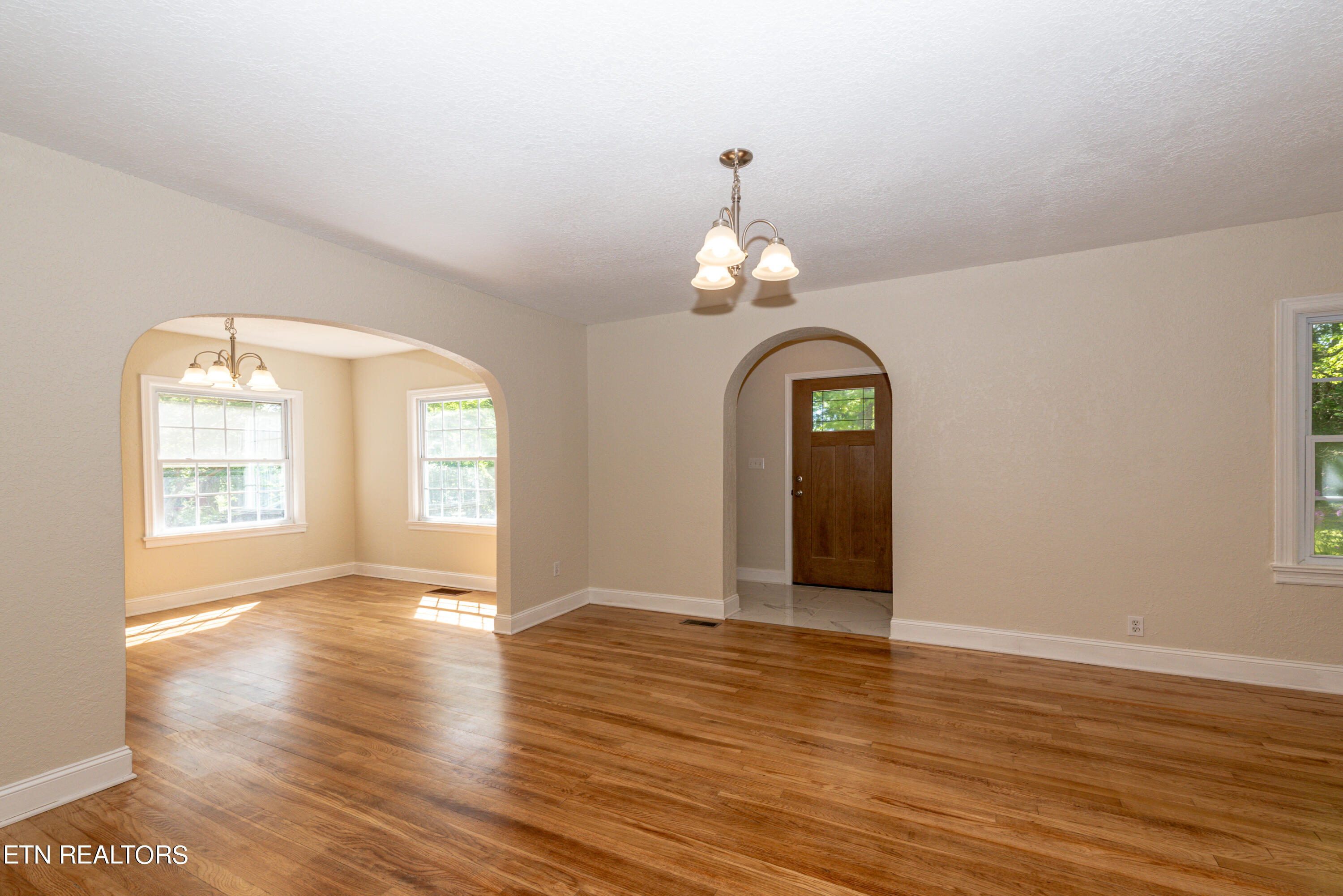 679 East Hunt Road Alcoa, TN 37701 - Photo 15 of 33 DSC_2811