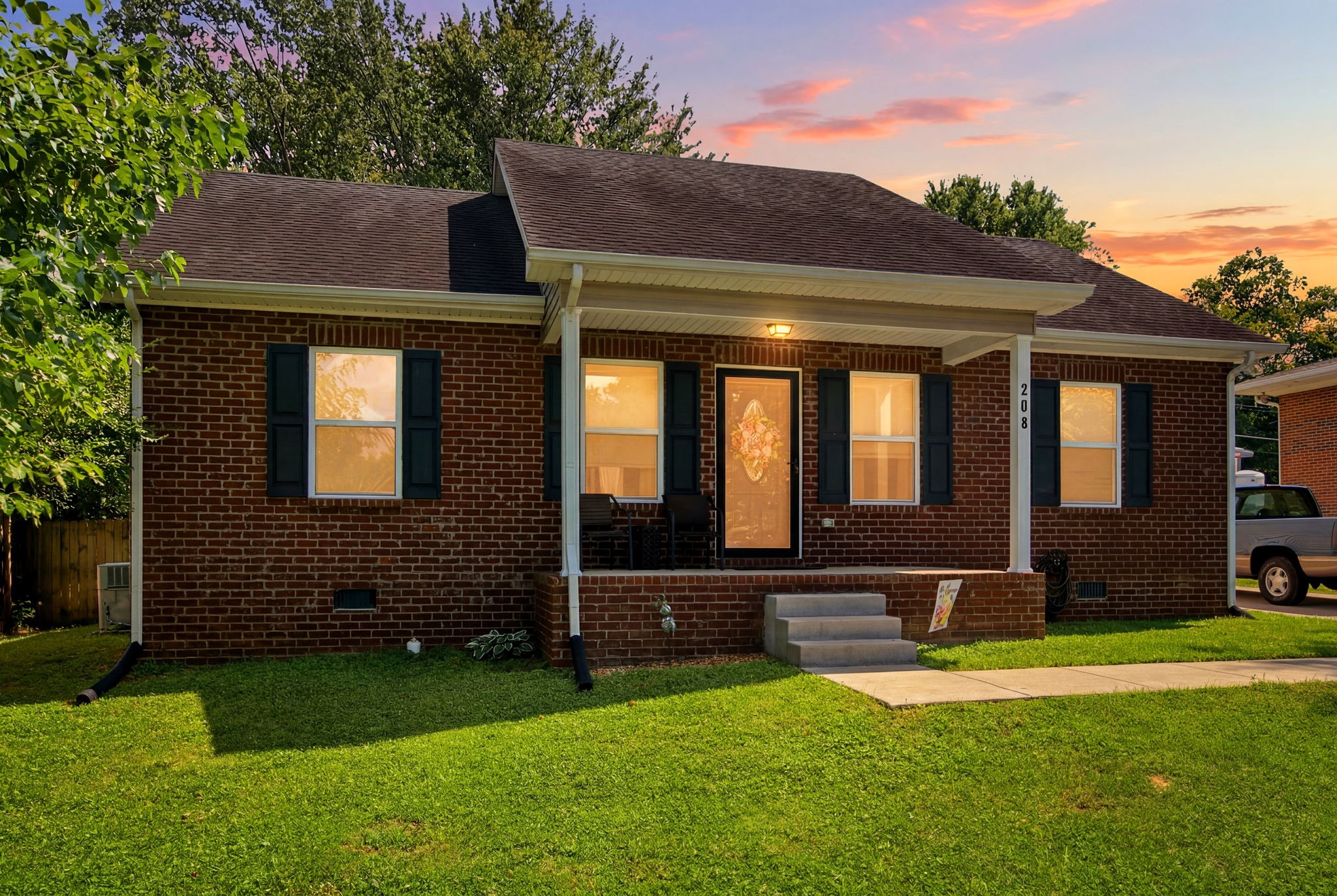 208 Pitt Lane Springfield, TN 37172 - Photo 5 of 25 Gallery Image 5