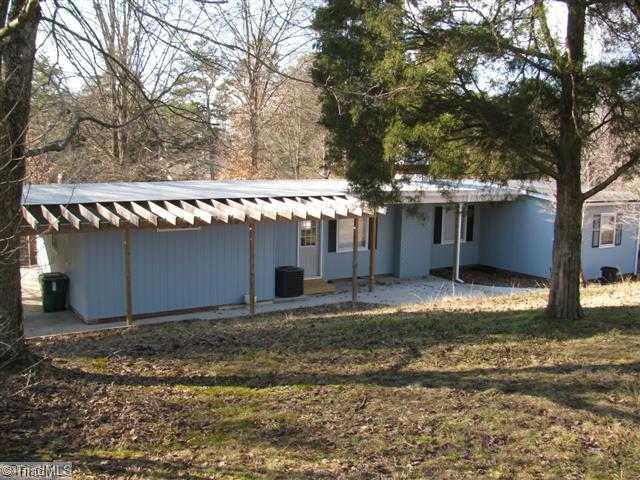 3428 Pine Valley Road High Point, NC 27265 - Photo 15 of 16 Exterior Back.
