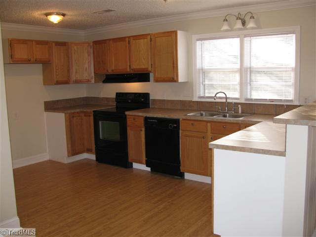 3428 Pine Valley Road High Point, NC 27265 - Photo 3 of 16 Kitchen.