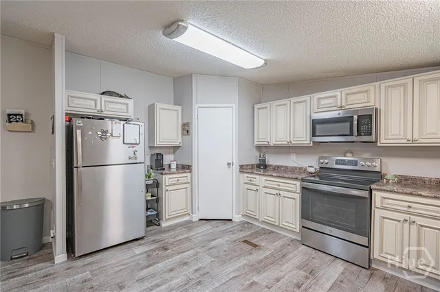 $274,000 | 202 Possum Trot Court, Ellabell, GA 31308