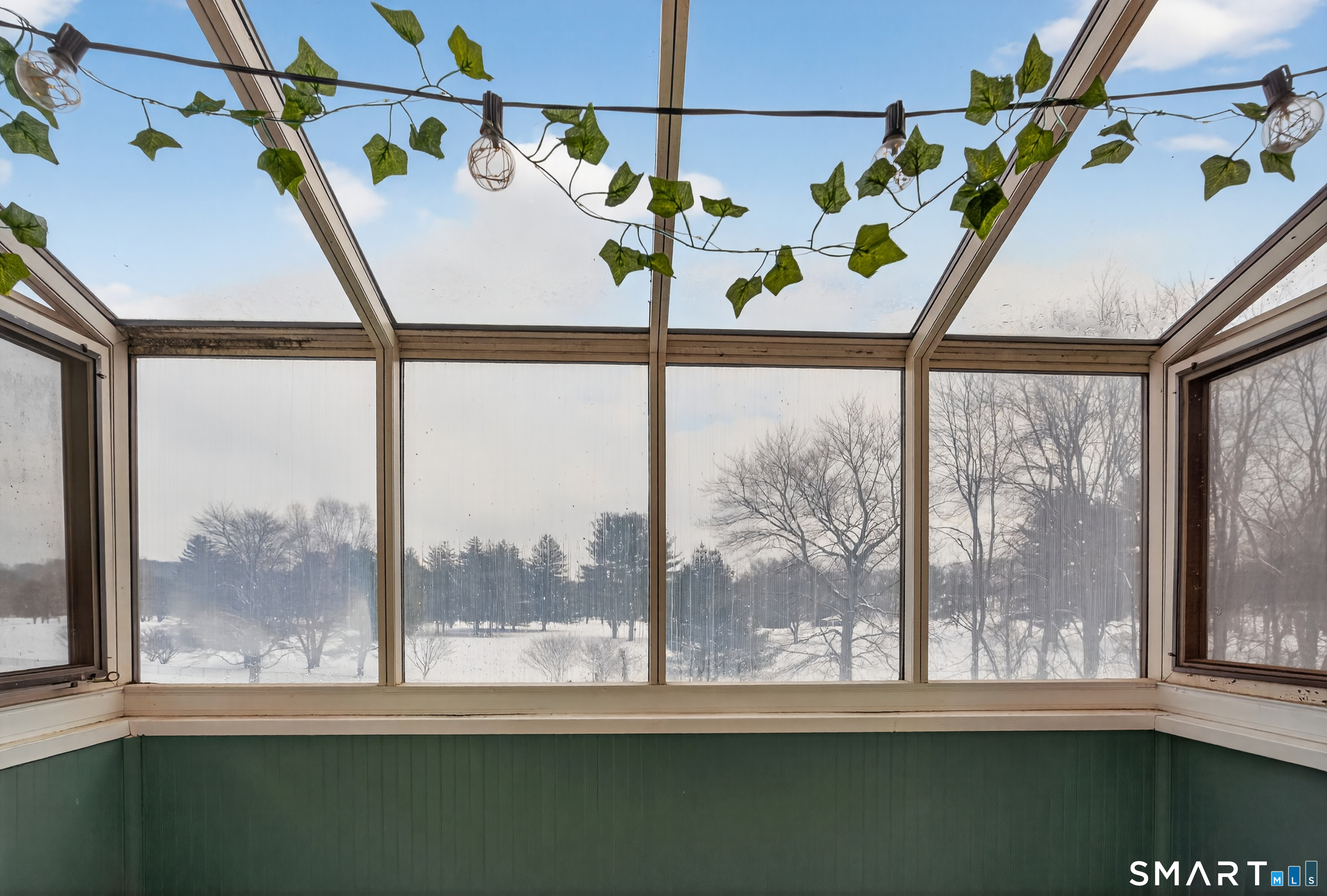 21 Putter Drive, Unit 303S Wallingford, CT 06492 - Photo 26 of 30 a window with outside view