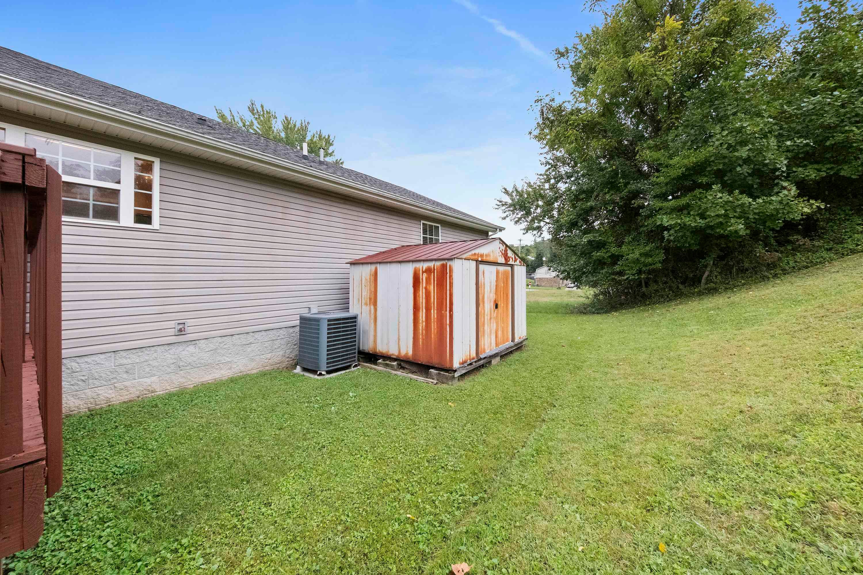 1960 Pollard Road Ashland, KY 41101 - Photo 40 of 41 Gallery Image 40