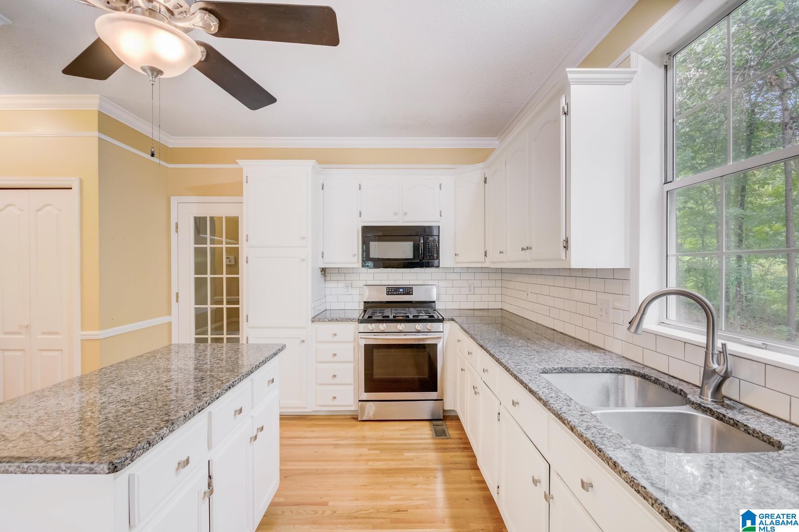 209 Thompson Road Alabaster, AL 35007 - Photo 16 of 30