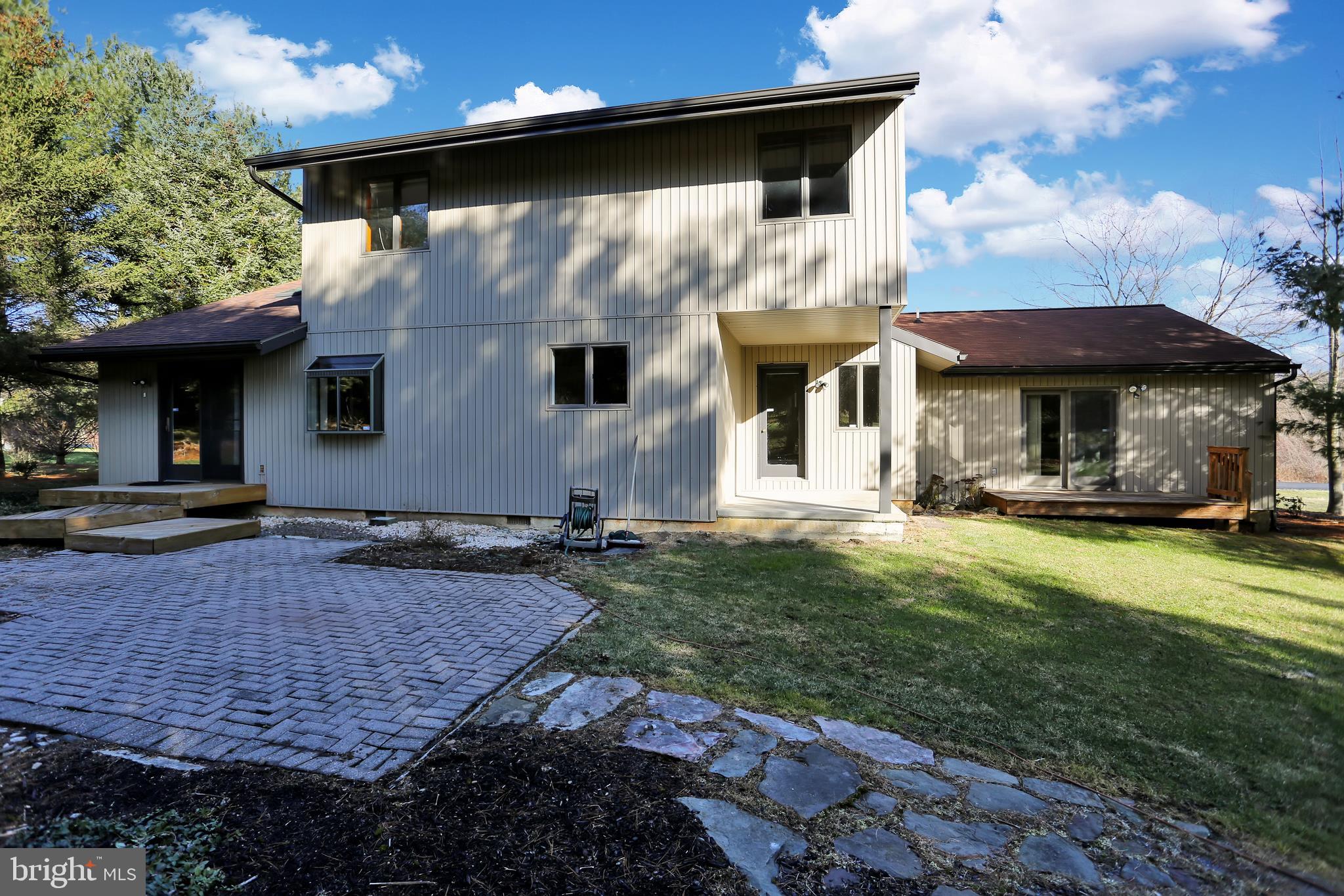 501 Hottenstein Road Kutztown, PA 19530 - Photo 40 of 45 Paver patio area