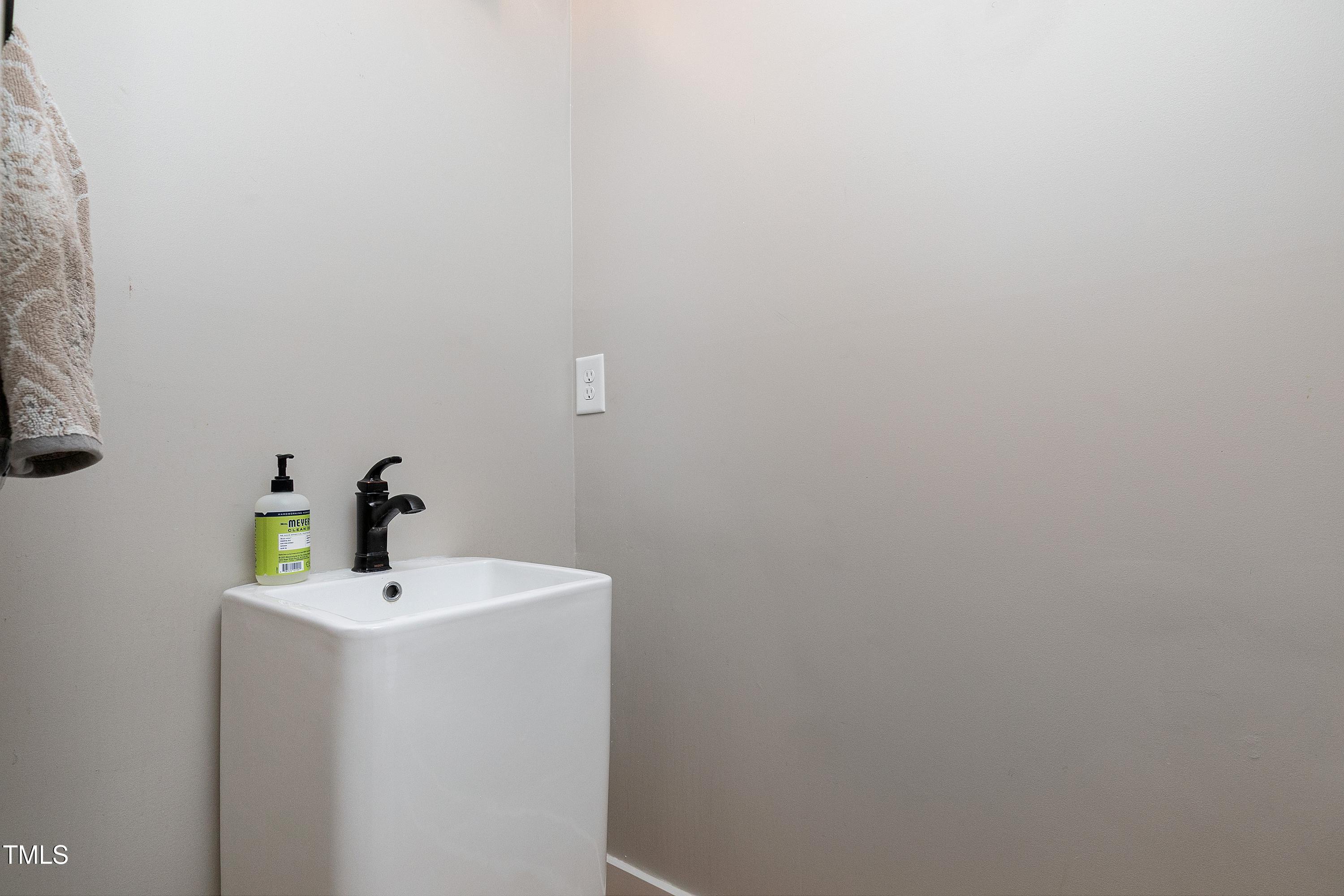 112 Hartland Court Raleigh, NC 27614 - Photo 25 of 67 Scene-24