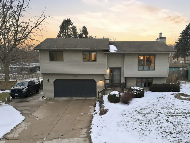 $499,900 | 306 North Nine Mound Road, Verona, WI 53593