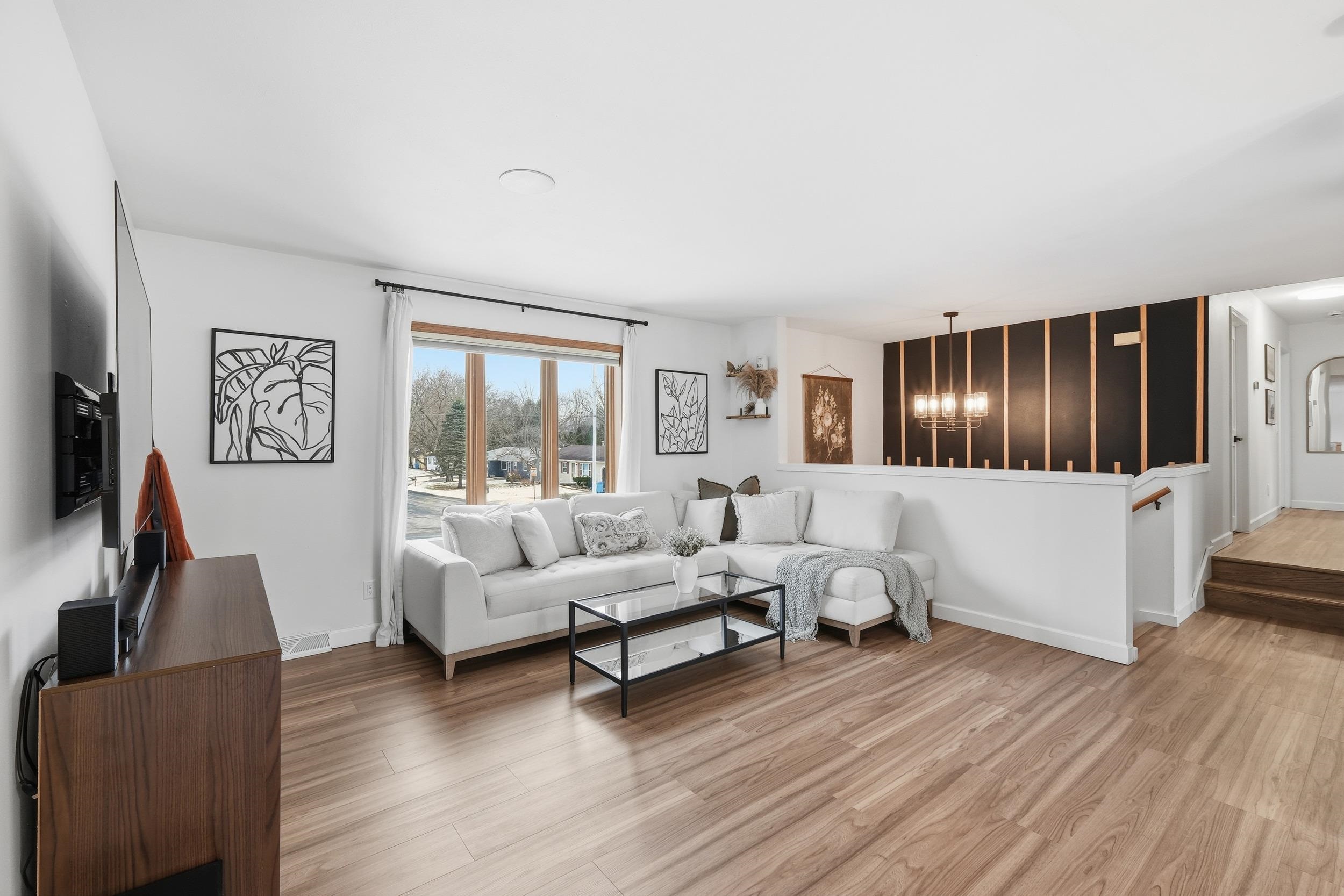 306 North Nine Mound Road Verona, WI 53593 - Photo 3 of 44