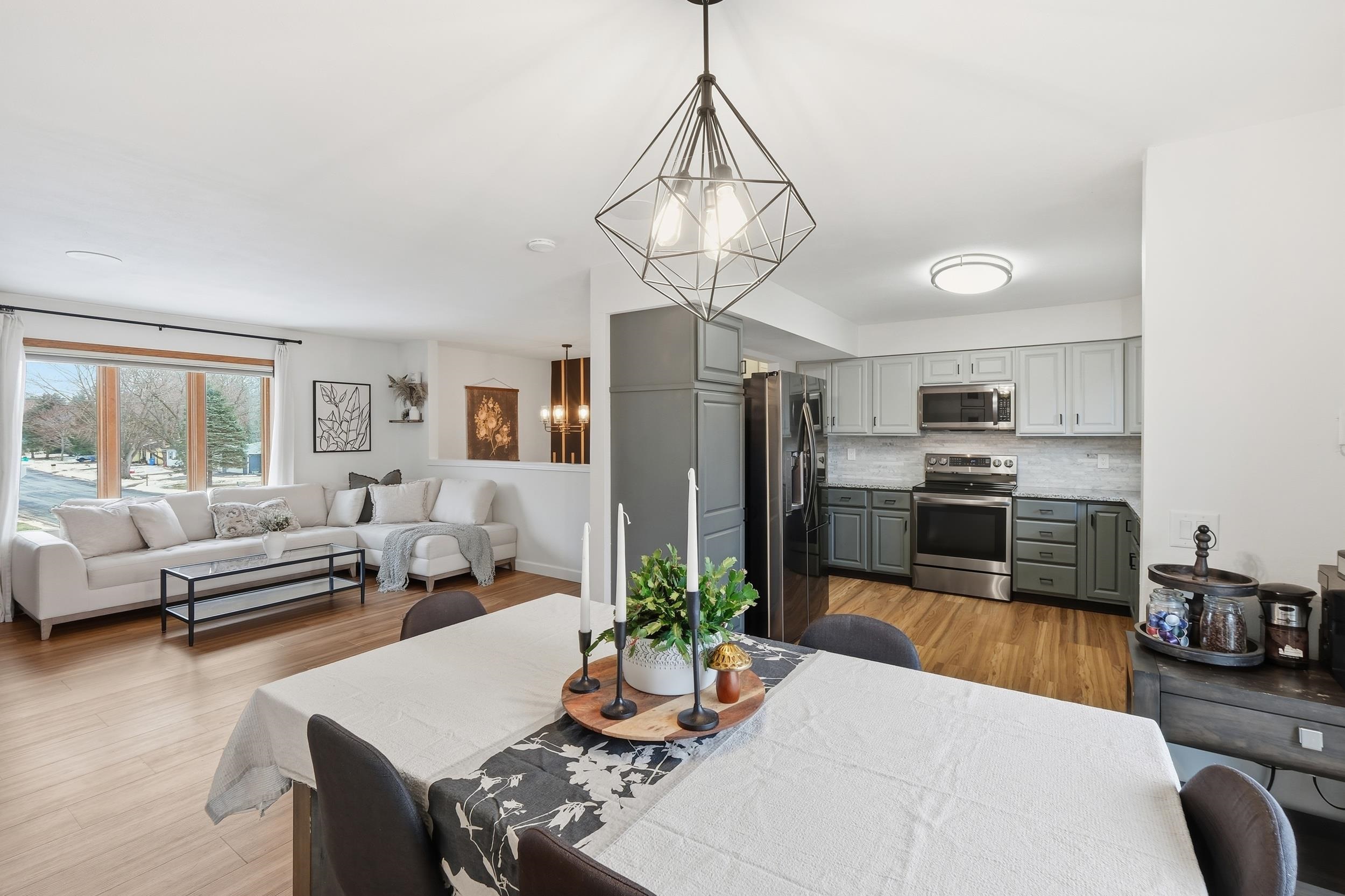 306 North Nine Mound Road Verona, WI 53593 - Photo 9 of 44