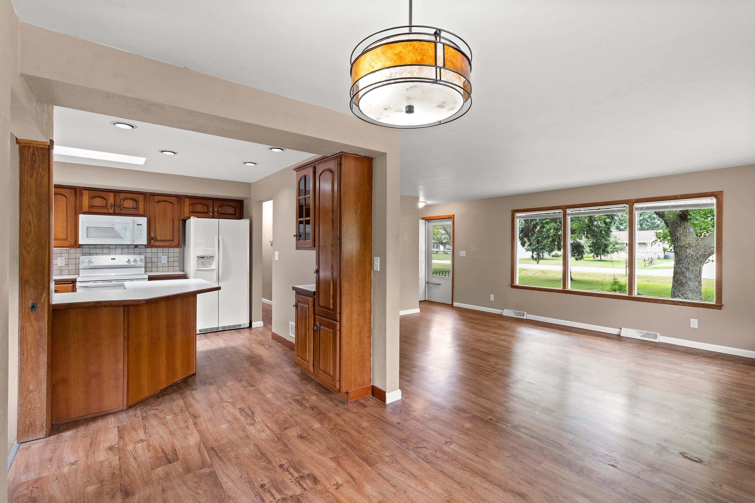 1502 South Van Dyke Road Appleton, WI 54914 - Photo 14 of 53