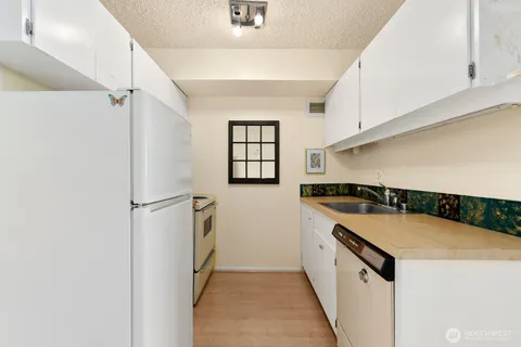 $185,000 | 1200 Boylston Avenue, Unit 602, Seattle, WA 98101