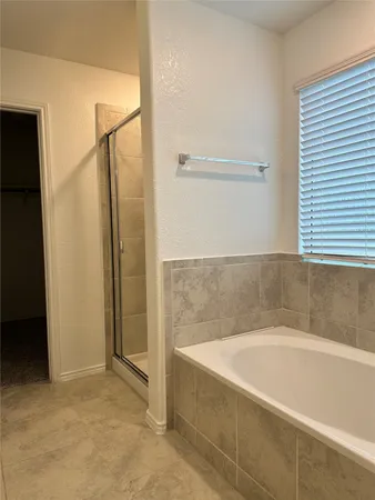 $2,295 | 104 Wind Flower Lane, Liberty Hill, TX 78642