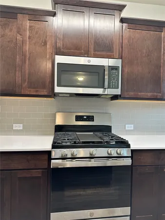$2,295 | 104 Wind Flower Lane, Liberty Hill, TX 78642
