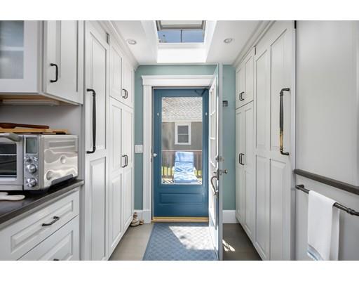 8 Bradley Road Arlington, MA 02474 - Photo 6 of 25