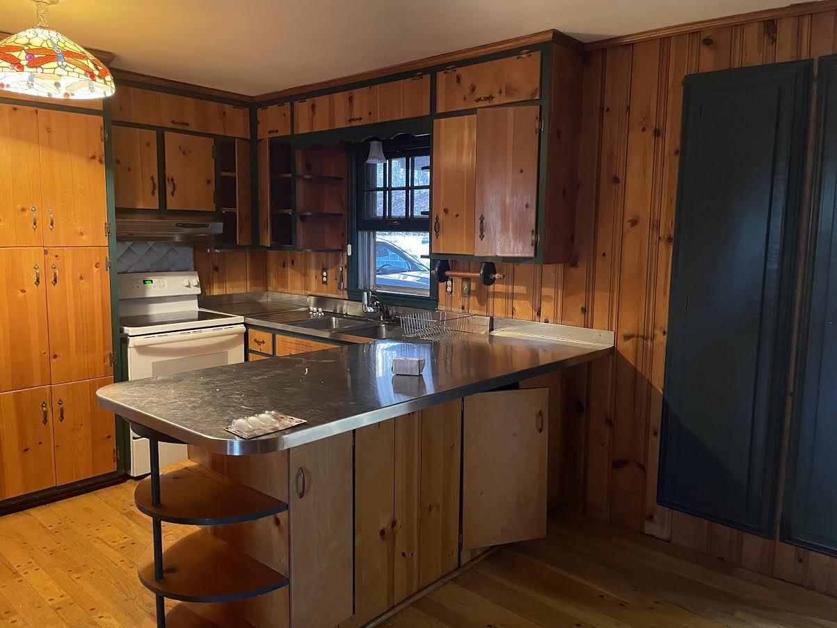 110 Taylor Road Oak Ridge, TN 37830 - Photo 13 of 40 Stainless Steel Countertops
