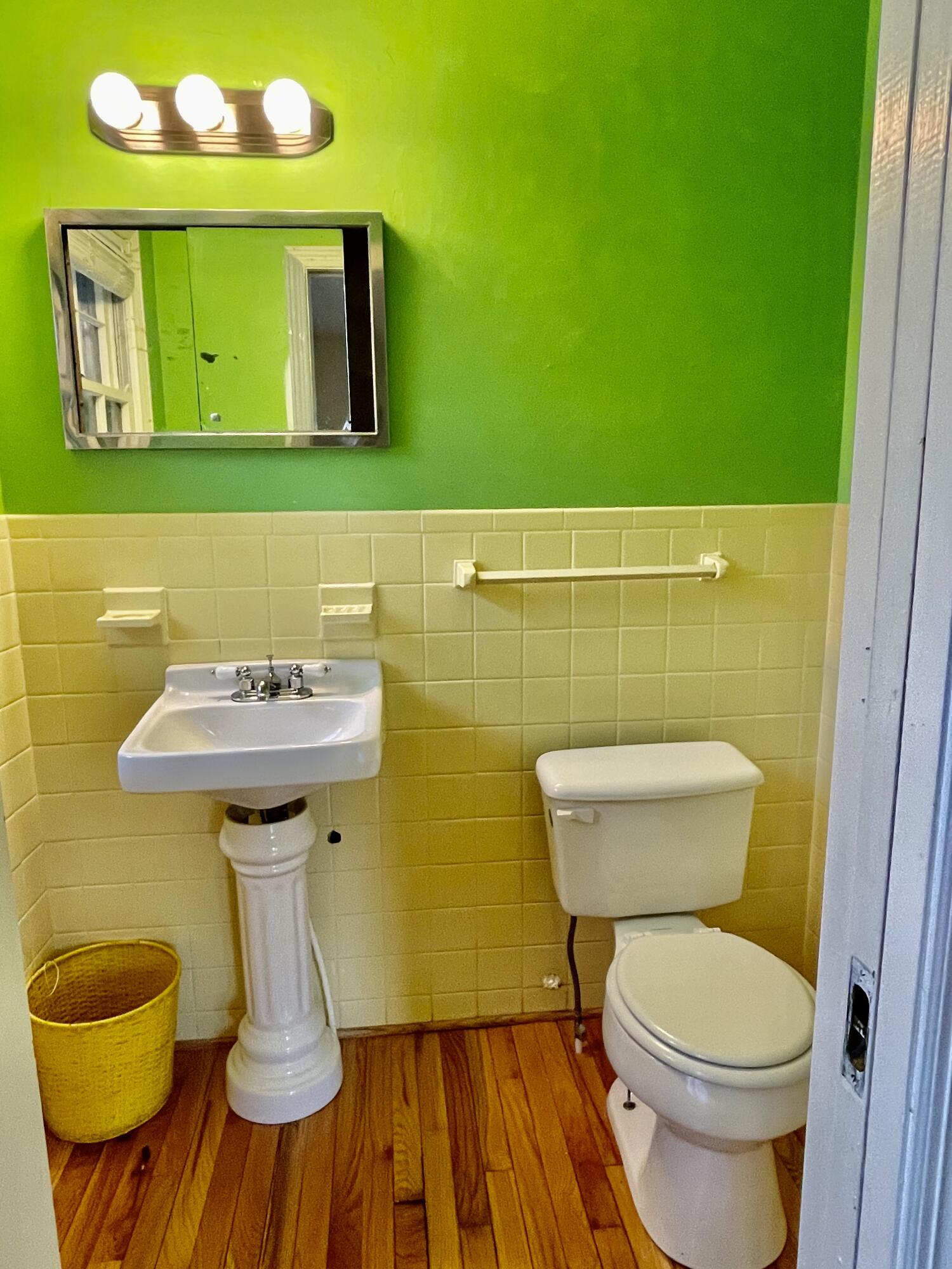 110 Taylor Road Oak Ridge, TN 37830 - Photo 38 of 40 Half Bath