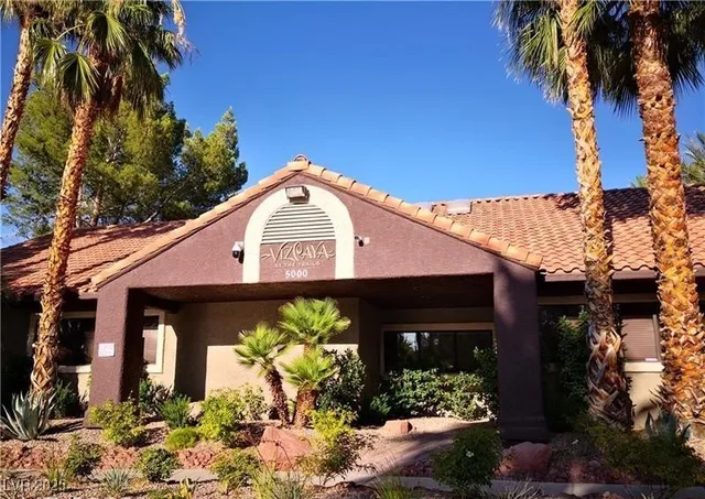 $1,270 | 5026 South Rainbow Boulevard, Unit 203, Las Vegas, NV 89118