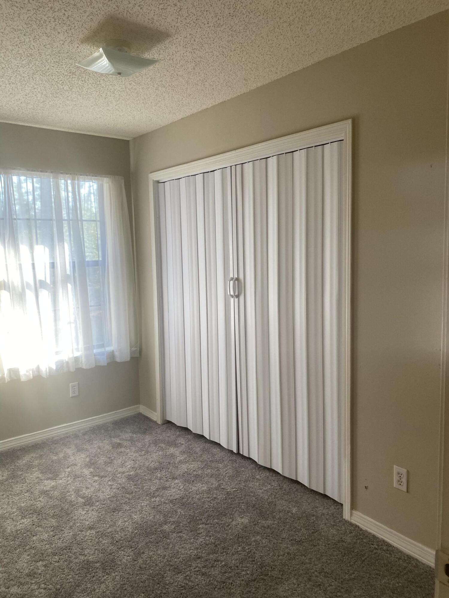 159 Hawthorn Road DeFuniak Springs, FL 32435 - Photo 15 of 44 2nd bedroom