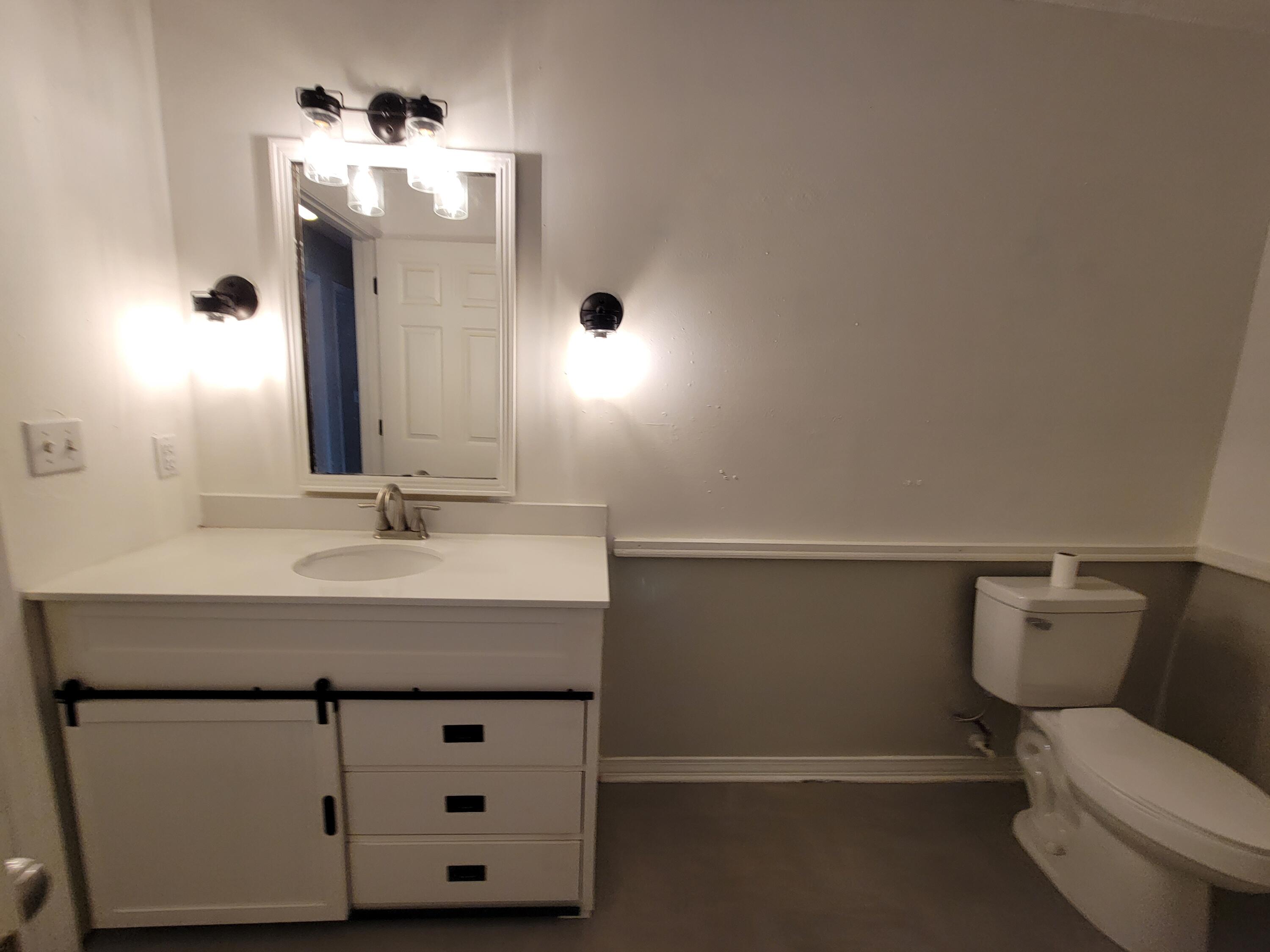 159 Hawthorn Road DeFuniak Springs, FL 32435 - Photo 8 of 44 Bathroom