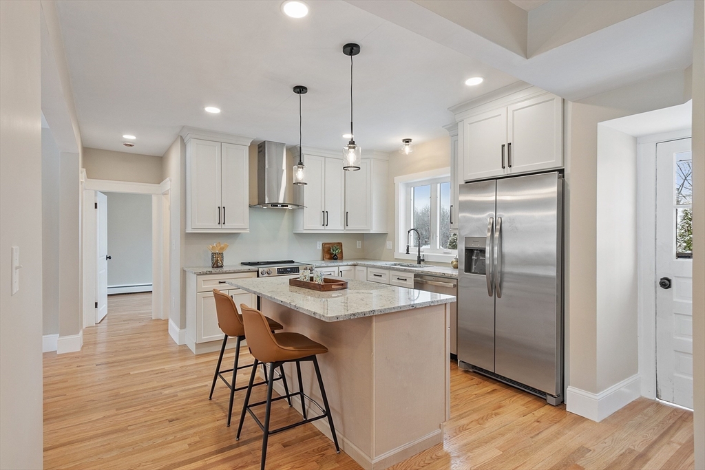 130 Beverly Road Worcester, MA 01605 - Photo 4 of 29