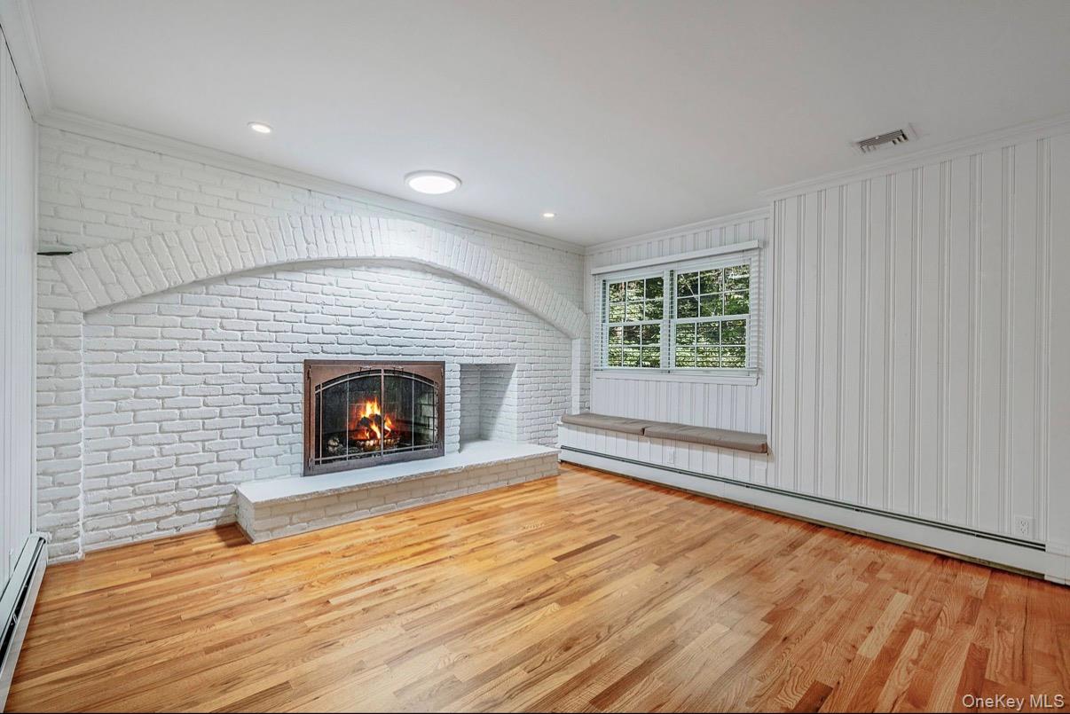 21 Wilderness Road Nissequogue, NY 11780 - Photo 13 of 35 family room