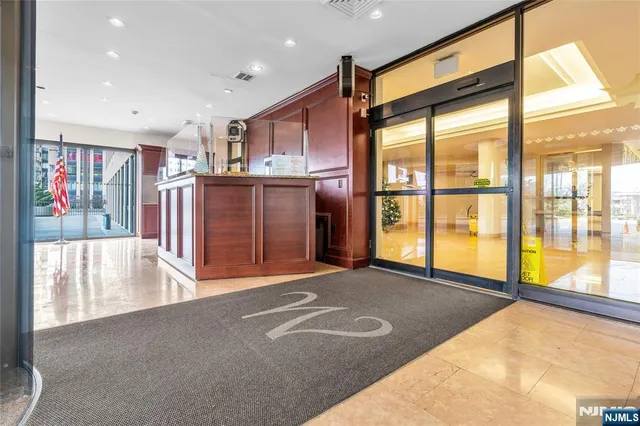 $450,000 | 200 Winston Drive, Unit 1711, Cliffside Park, NJ 07010