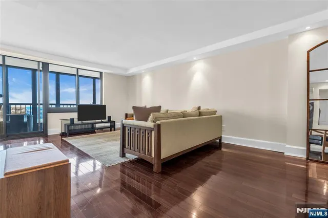 $450,000 | 200 Winston Drive, Unit 1711, Cliffside Park, NJ 07010