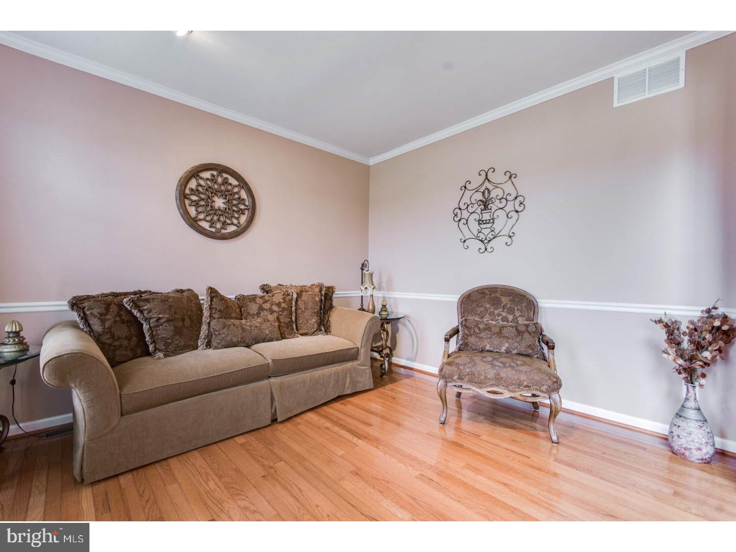 192 Stokes Road Shamong, NJ 08088 - Photo 6 of 25 Family Room