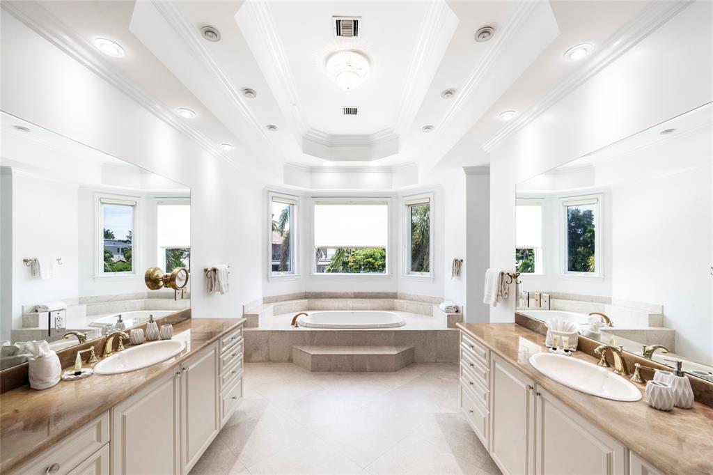 438 Coconut Isle Drive Fort Lauderdale, FL 33301 - Photo 12 of 33