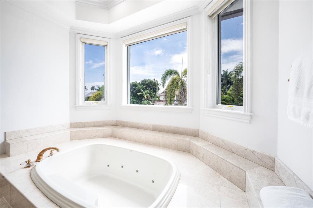 438 Coconut Isle Drive Fort Lauderdale, FL 33301 - Photo 13 of 33