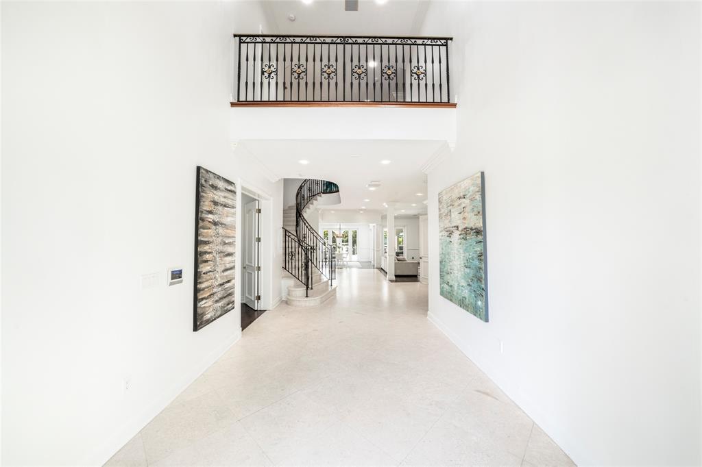 438 Coconut Isle Drive Fort Lauderdale, FL 33301 - Photo 6 of 33