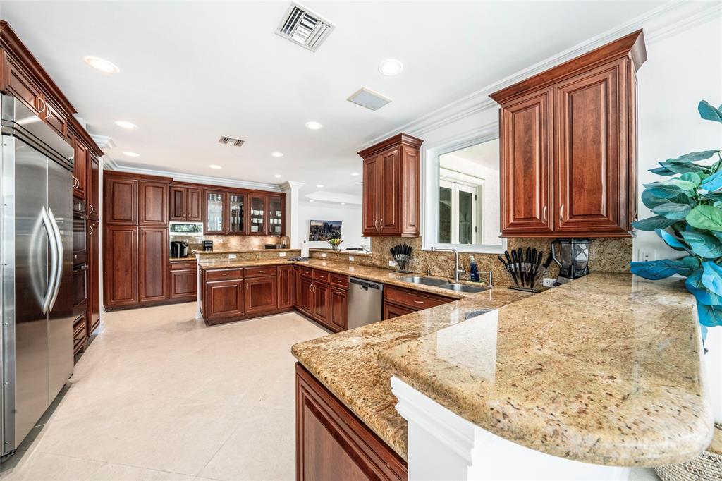 438 Coconut Isle Drive Fort Lauderdale, FL 33301 - Photo 9 of 33