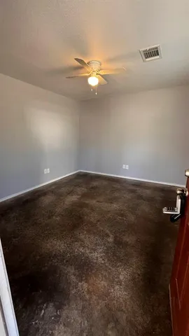 $1,200 | 905 West 7th Street, Bonham, TX 75418