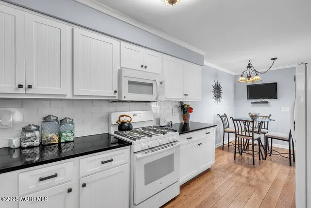 $419,900 | 5 Cherrywood Circle, Unit 105, Brick, NJ 08724