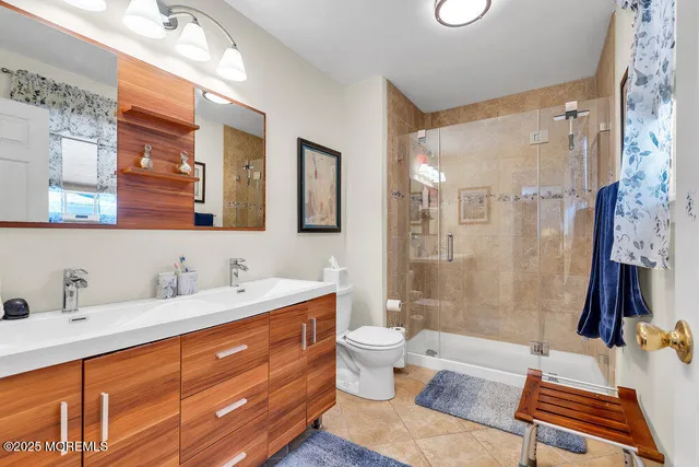 $419,900 | 5 Cherrywood Circle, Unit 105, Brick, NJ 08724