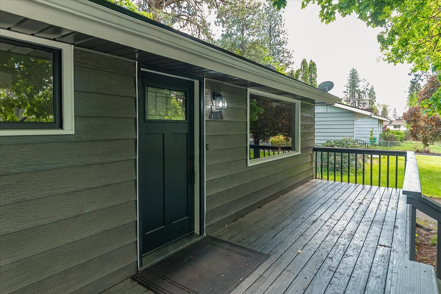 7004 North Calispel Street Spokane, WA 99208 - Photo 2 of 35