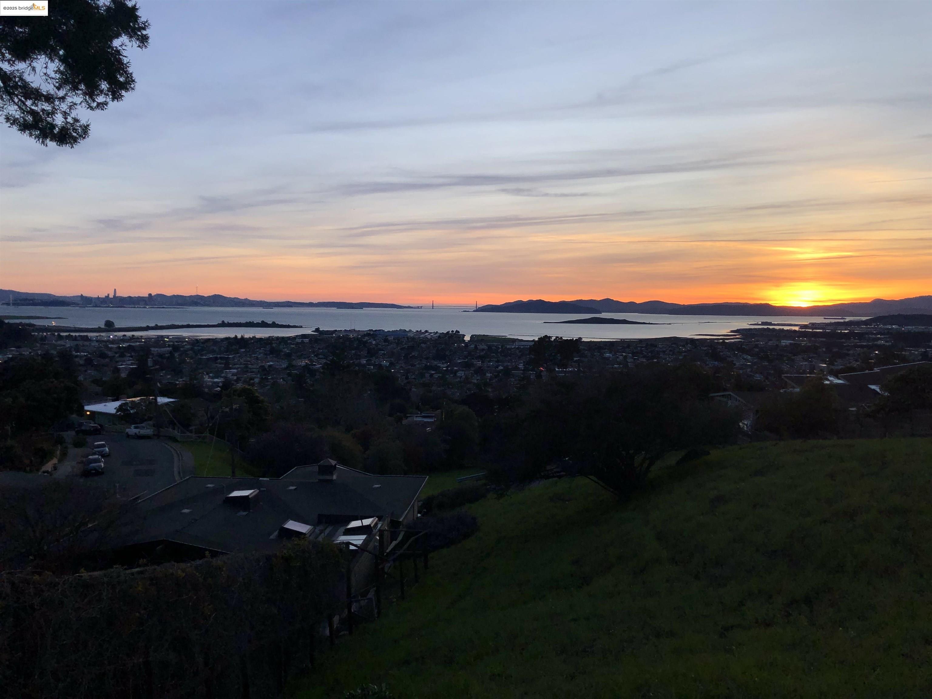 7788 Moeser Lane El Cerrito, CA 94530 - Photo 12 of 25 a view of sky from balcony