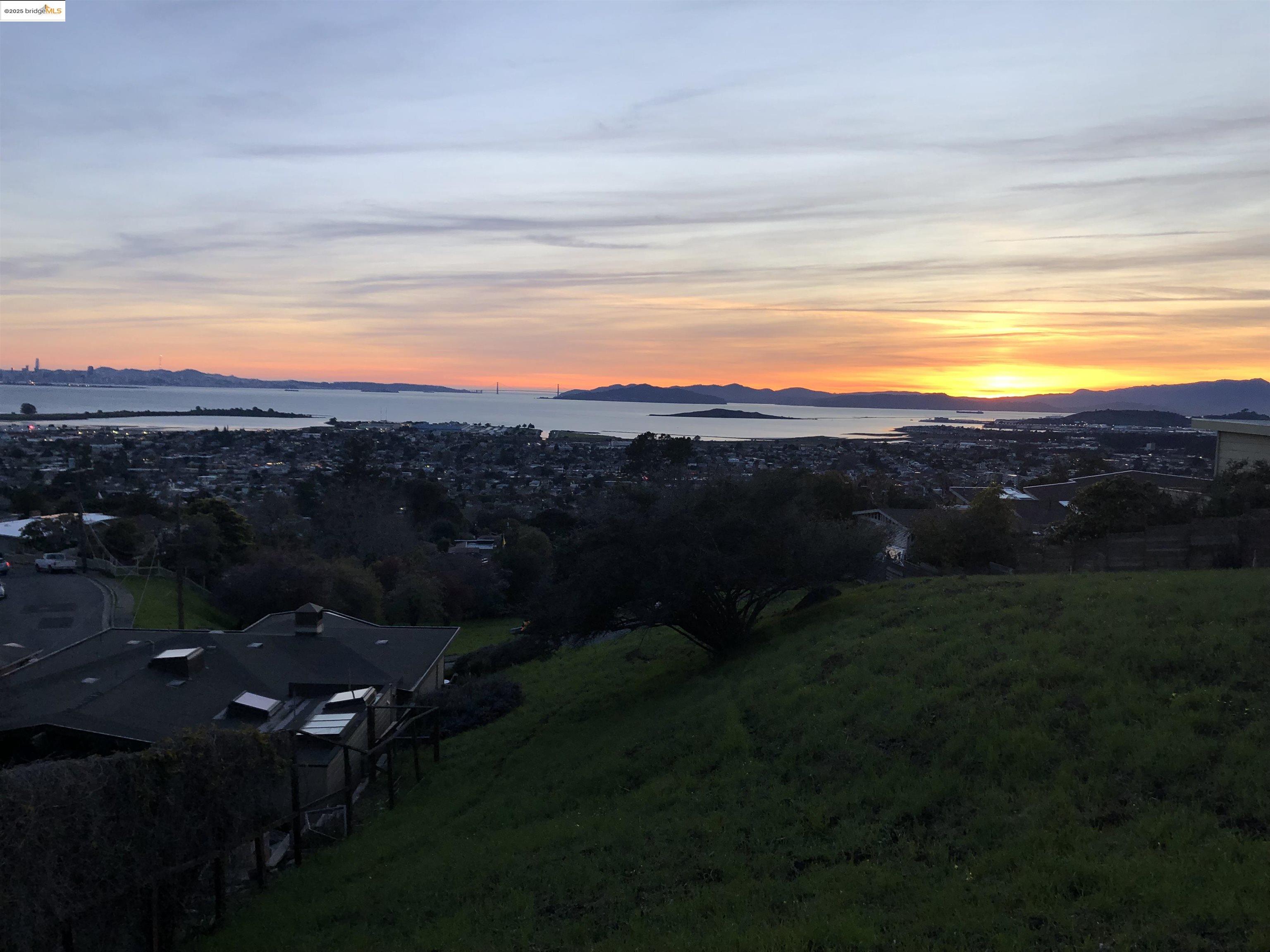 7788 Moeser Lane El Cerrito, CA 94530 - Photo 15 of 25 a view of an ocean and beach