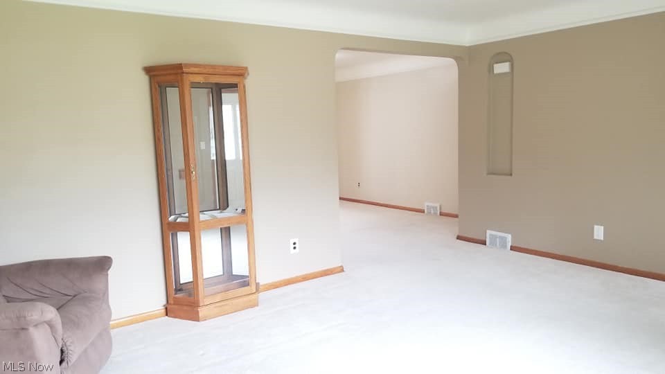 3400 Dentzler Road Parma, OH 44134 - Photo 4 of 35