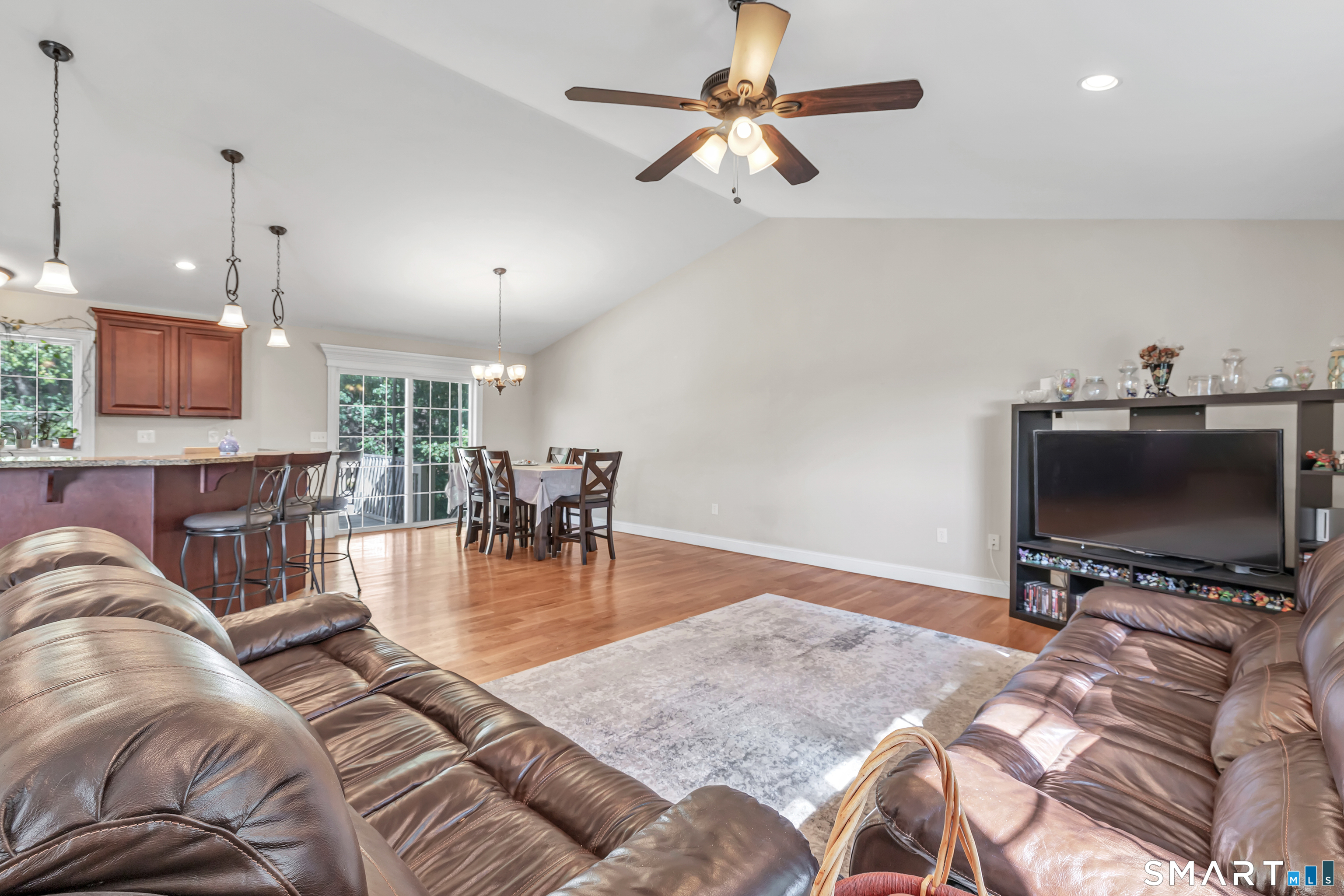 26 R Hoinski Way Ansonia, CT 06401 - Photo 10 of 33 Gallery Image 10